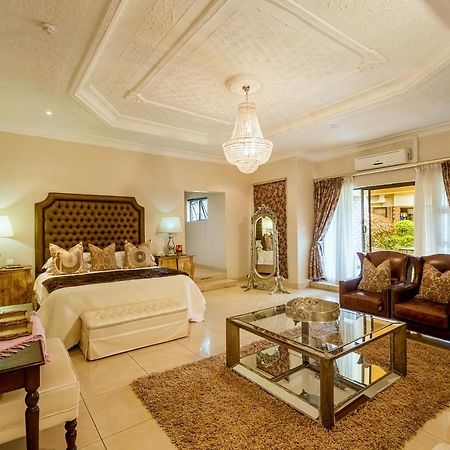 The Victoria Falls Deluxe Suites Bagian luar foto