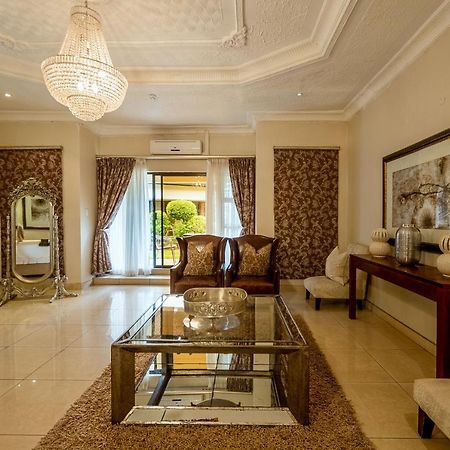 The Victoria Falls Deluxe Suites Bagian luar foto