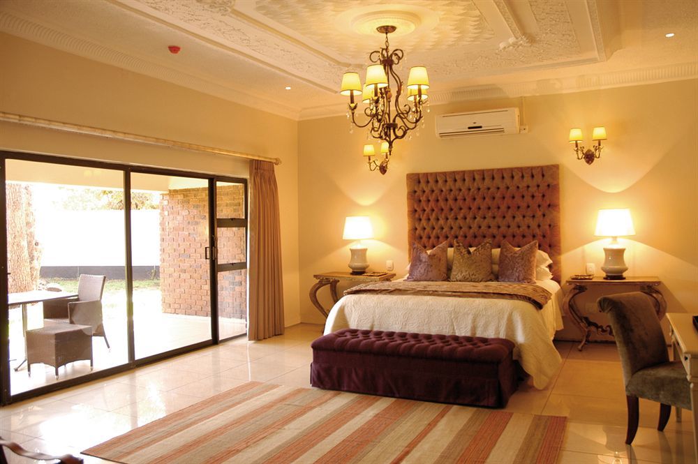 The Victoria Falls Deluxe Suites Bagian luar foto